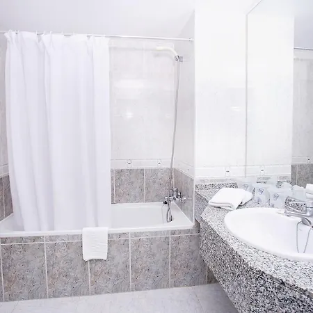 Kilimanjaro Hotel 3*