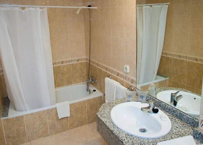 凯丽曼杰若酒店 酒店