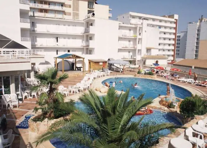 凯丽曼杰若酒店 酒店