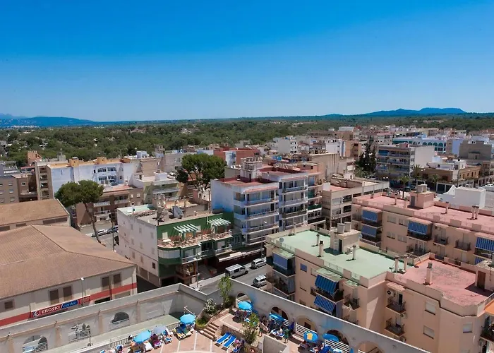 凯丽曼杰若酒店 酒店